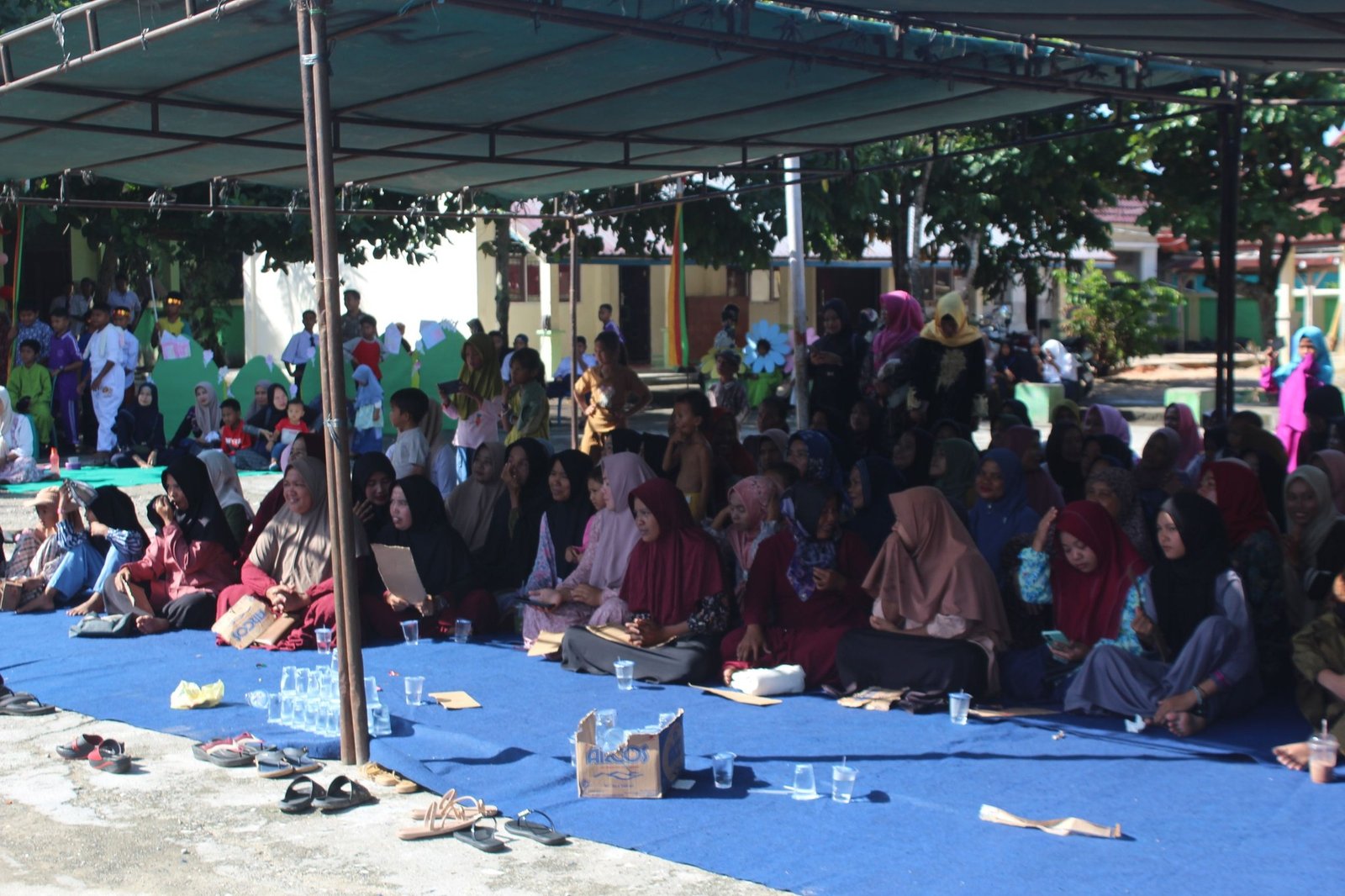 Hadir
